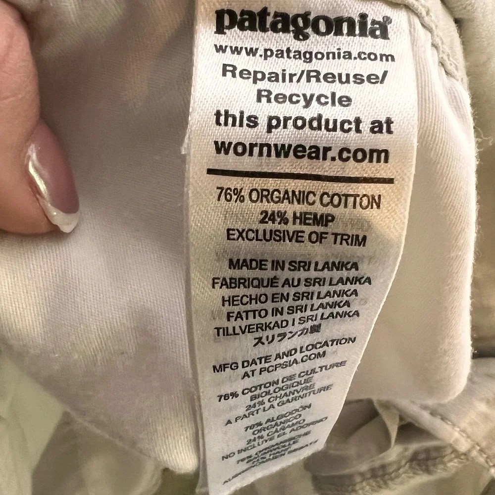 Patagonia Organic Cotton Hemp Blend Casual Khaki Shorts Womens Size 38‎